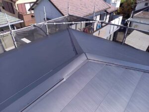 名古屋市にて雨漏り修理・屋根修理〈スレート屋根のカバー工法〉 施工後