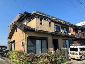 名古屋市にて雨漏り修理〈屋根裏の雨染み・瓦屋根の補修工事〉 施工前