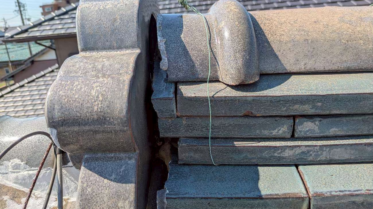 名古屋市にて屋根修理〈瓦のズレ・雨漏りの心配から〉 施工前