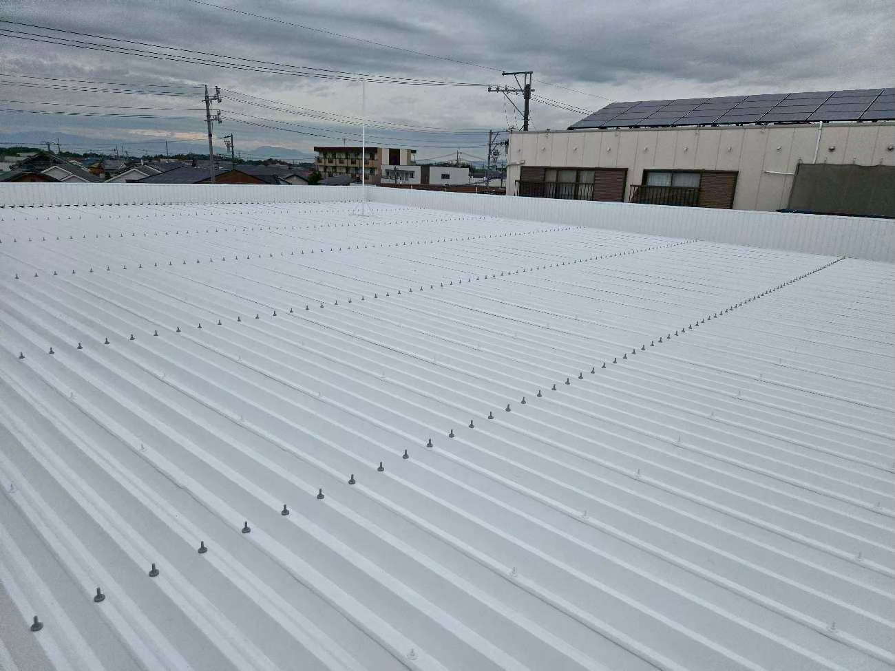 名古屋市にてガレージ屋根のメンテナンス〈雨漏り予防の錆止め塗装〉 施工後