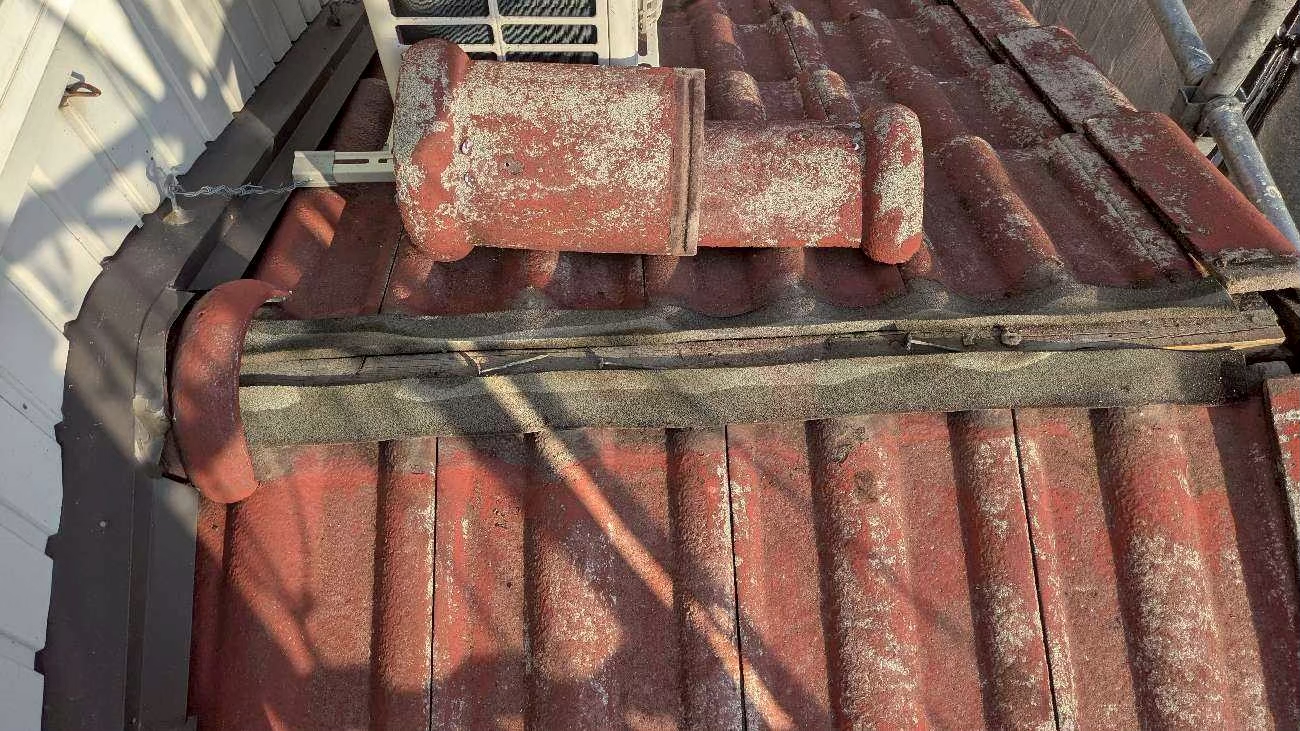 名古屋市にて雨漏り修理〈モニエル瓦屋根の雨漏り〉 施工前2